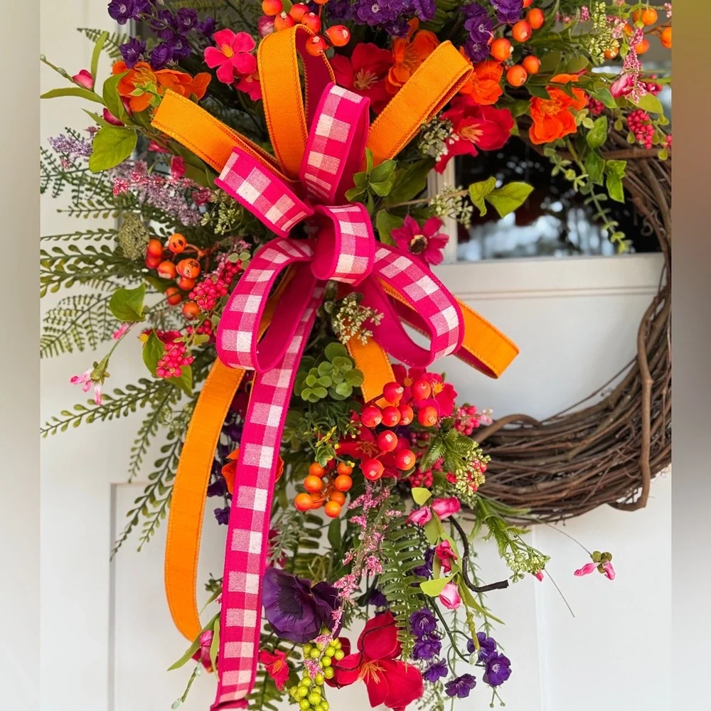 Vibrant Multi-Toned Floral Wreath